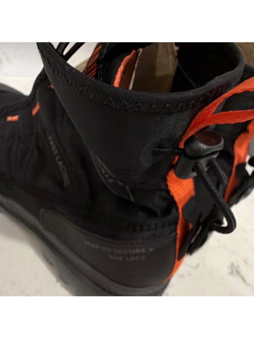 Palladium sleek men